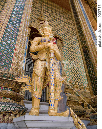 Wat Phra Keo寺廟的菩薩雕象 Wat Phra Keo寺廟的菩薩雕象 903758