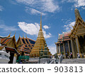 Tower and pagoda of Wat Phra Keo 903813
