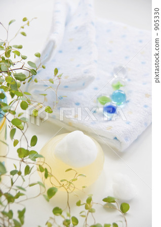 Towels and soap 905330
