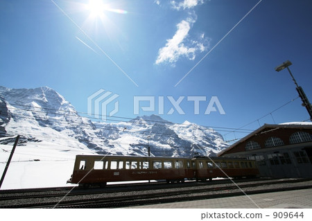 jungfrau railway, snowy mountain, snowâ€covered mountain 909644