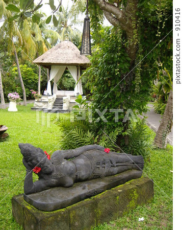 女性雕像 女性形象 花園 910416