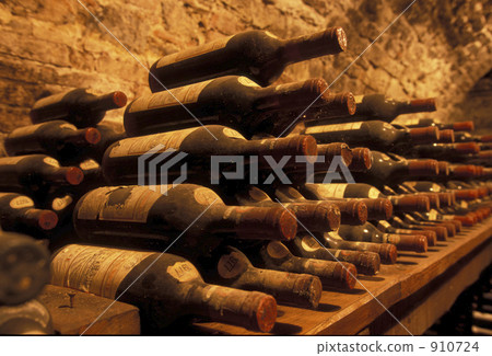 意大利托斯卡納地區的釀酒廠 910724