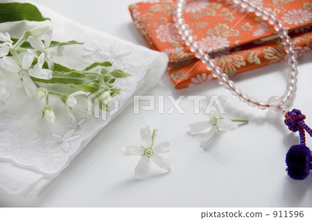 Beads and flowers 4 911596