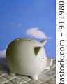 Pig's piggy bank 911980