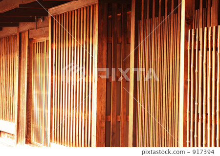 Sliding door 917394