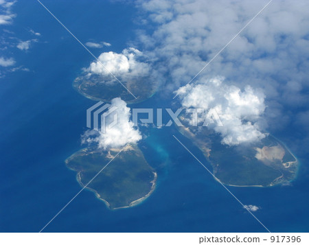 海面 島 雲彩 917396