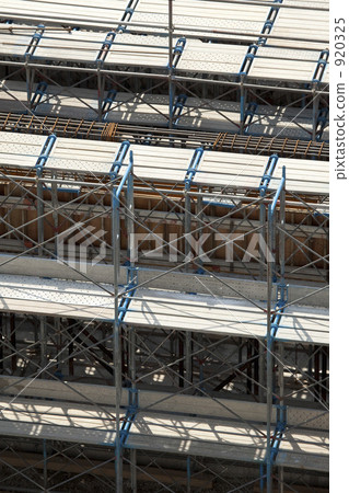 Construction site         920325