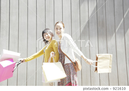 about to leave, shopping, teenager 921610