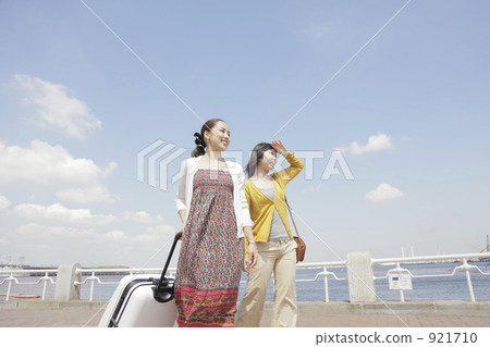 about to leave, teenager, 20 921710