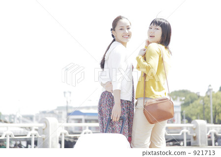 about to leave, teenager, 20 921713