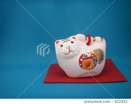 Tiger's ornament of the twelve signs 922891