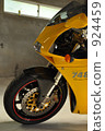Profile of racing motorcycle Profile of racing motorcycle 924459