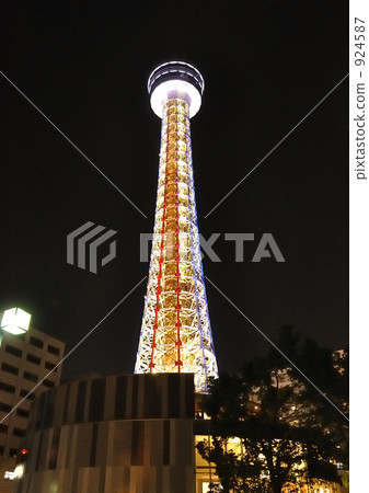 Yokohama Marine Tower Yokohama Marine Tower 924587