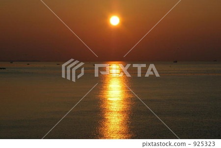 金黃早晨太陽·輕的海路 925323