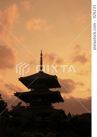 晚上日落的法律 926235