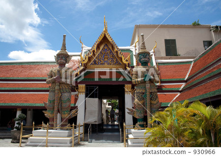 Wat Phra Keo's Yak (Akaemon) Wat Phra Keo's Yak (Akaemon) 930966