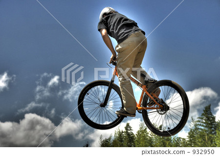 Dirt Jump High Dynamic Range Dirt Jump High Dynamic Range 932950