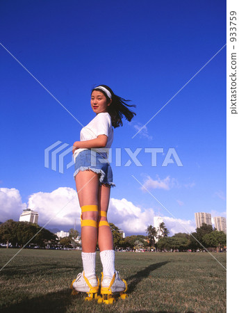 滾軸 女生 女孩 933759