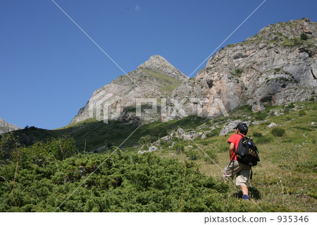 比利牛斯山脈徒步旅行 比利牛斯山脈徒步旅行 935346