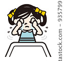 A girl washing her face 935799