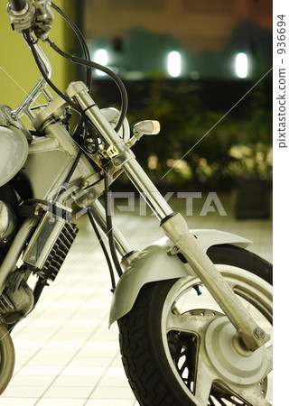 一輛摩托車 936694