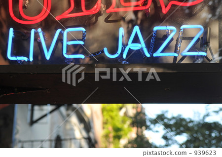 neon sign, east village, new york 939623