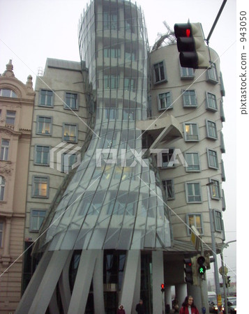 dancing building, czech, czechia 943050