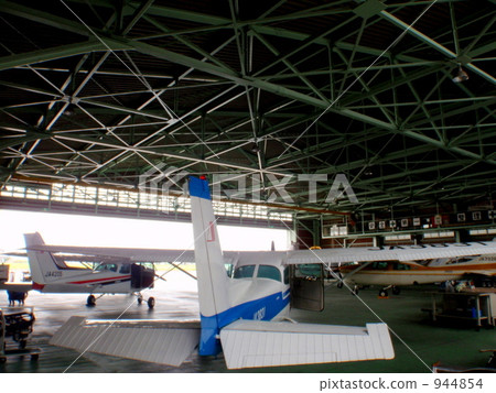 飛機庫 飛機 944854
