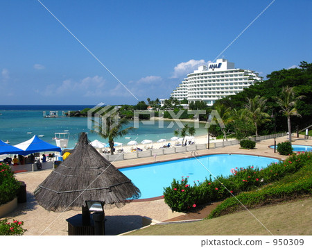 Manza Beach sea and pool 950309