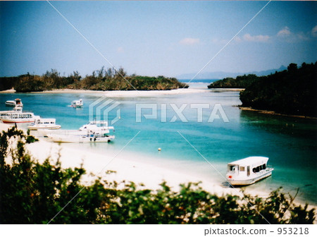 Ishigaki's blue sea Ishigaki's blue sea 953218