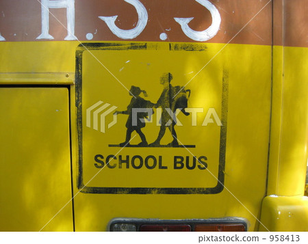 School bus  958413