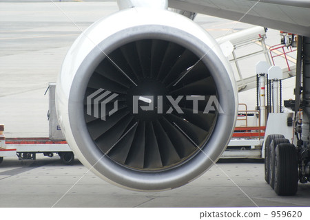 Jet engine Jet engine 959620