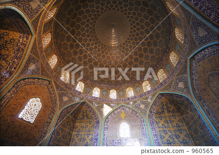 Dome of Masjede Sheikh Rotufoller 960565