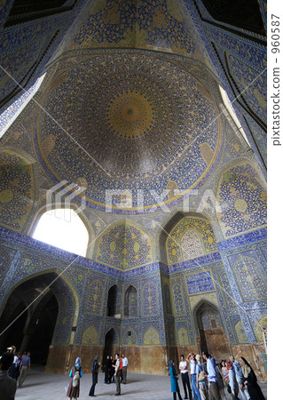 Dome of Masjede Imam 960587