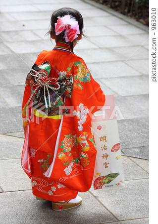 Shichigo-san, Rear View Shichigo-san, Rear View 963010