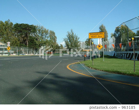 Albert Park Circuit in preparation 963185