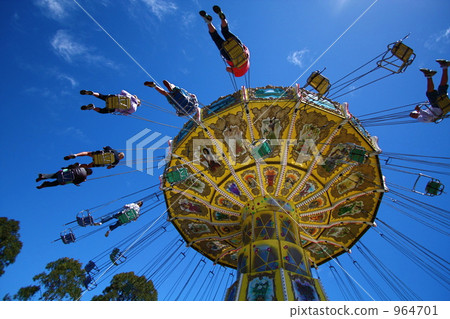 Rotating swing 964701