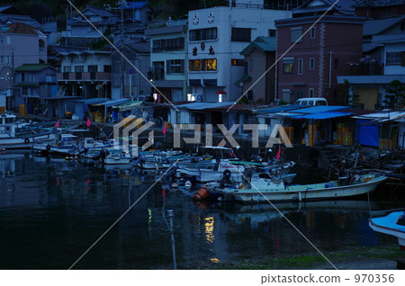 Fishing port dusk Fishing port dusk 970356
