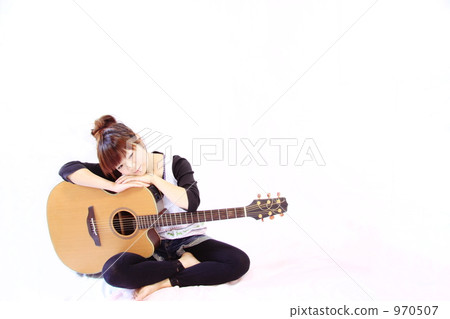I am having a break now. I am having a break now. 970507