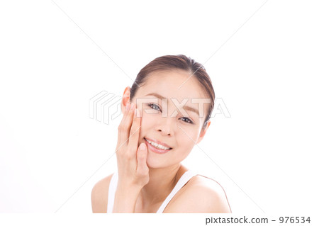 Beauty image of women in their twenties 976534