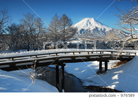 雪景 富士山 忍野村-圖庫照片 [976589] - pixta