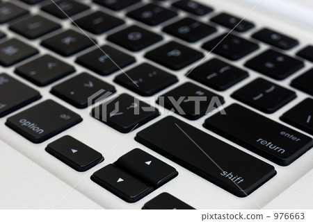 Shift key, arrow key 976663