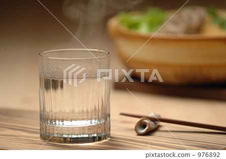 Shochu hot water split 976892