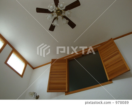 中庭 通風的 漏氣 978089