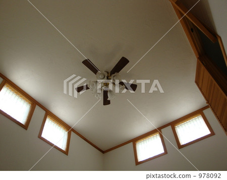 照明設備 中庭 通風的 978092