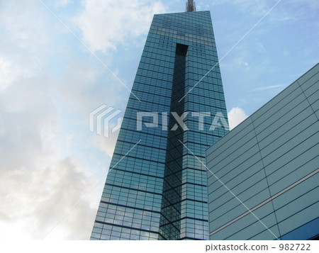 崛起的福岡塔 982722