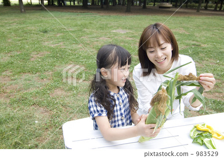 little child, toddler, two person 983529