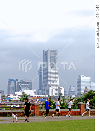 在公園慢跑 984146