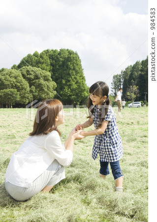 sit, sitting, sitting down 984583