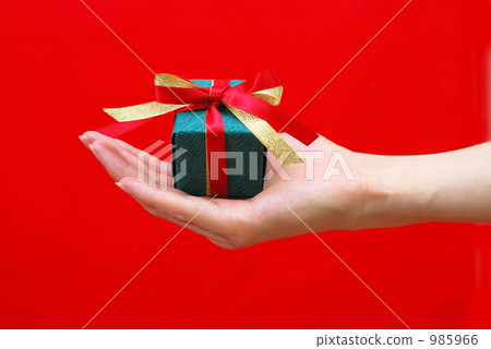 Present Present 985966